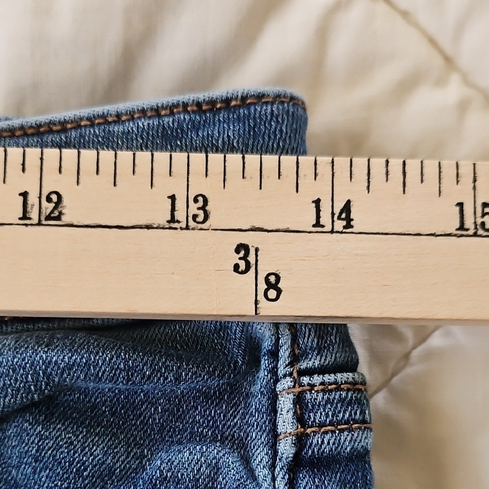 Bundle -American Eagle Distressed Shorts -2 for one price - Size 2 - Picture 5 of 16